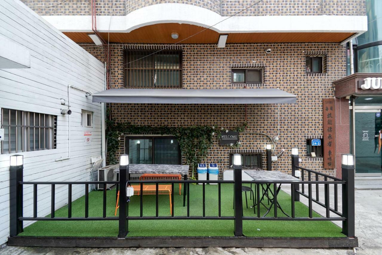 Jun Guesthouse Seul Exterior foto